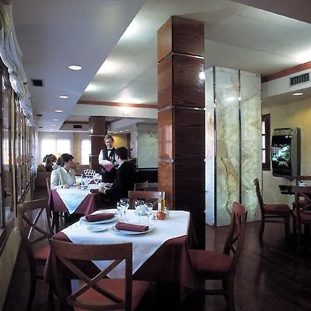 Aparthotel Los Girasoles 